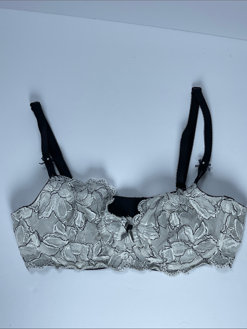 Victoria's Secret Unlined Demi Bra Creamy White/Black Floral Lace 34C
